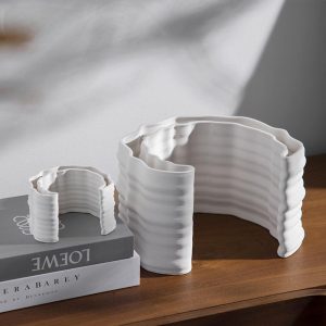 陶器のアート花瓶